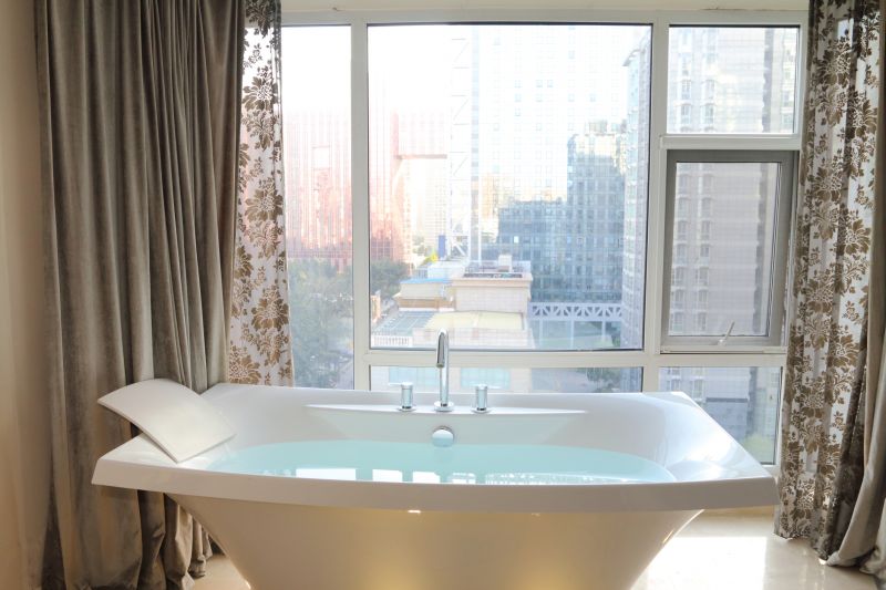 Luxury Soaking Tub